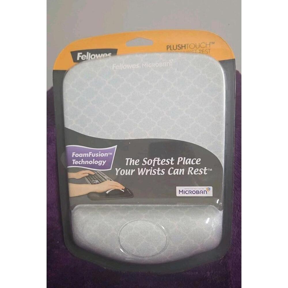 Fellowes PlushTouch Mouse Pad with FoamFusion Wrist Rest  Microban Protection